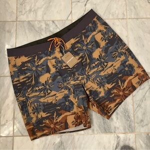 Patagonia cliffs and coves Board Shorts - brown / Tan.  New with tags!